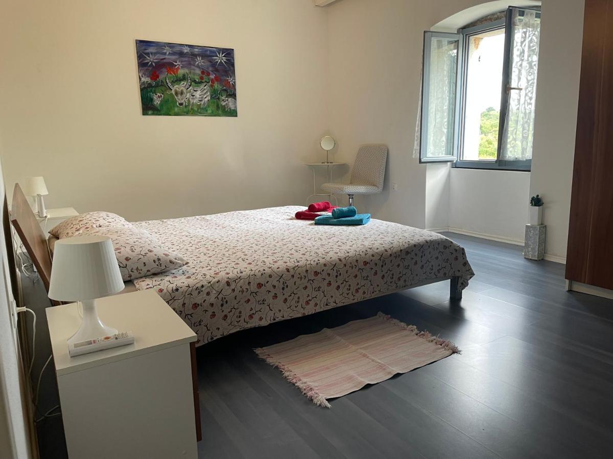 Holiday Home Ava1 With Pool & Holiday Home Ava2 With Whirlpool Baderna Eksteriør bilde